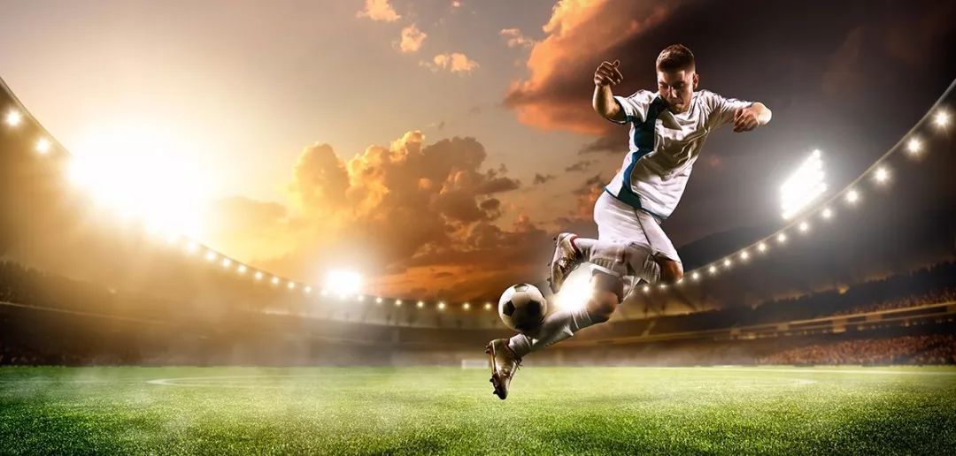 每体：巴萨内部分析过凯恩的情况，双方都不急于采取行动